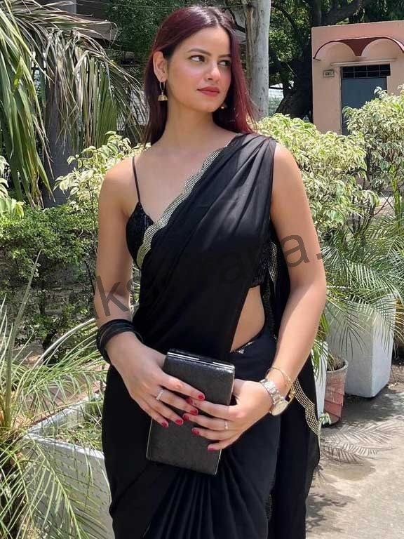 20 year old call Girl service in Varanasi
